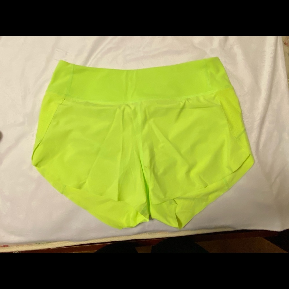 Athleta Run With It 3” Short